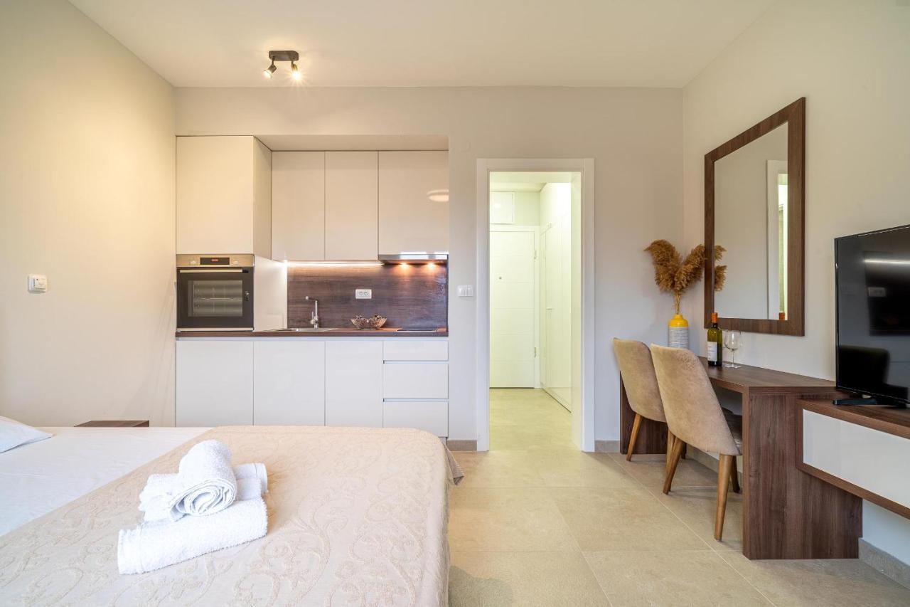 Studio Apartment N2 Tivat Exterior foto